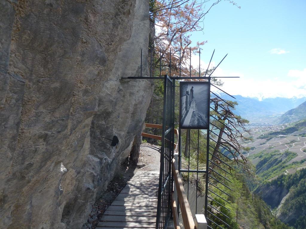 Bnb Valais - By La Sittelle Grimisuat Luaran gambar