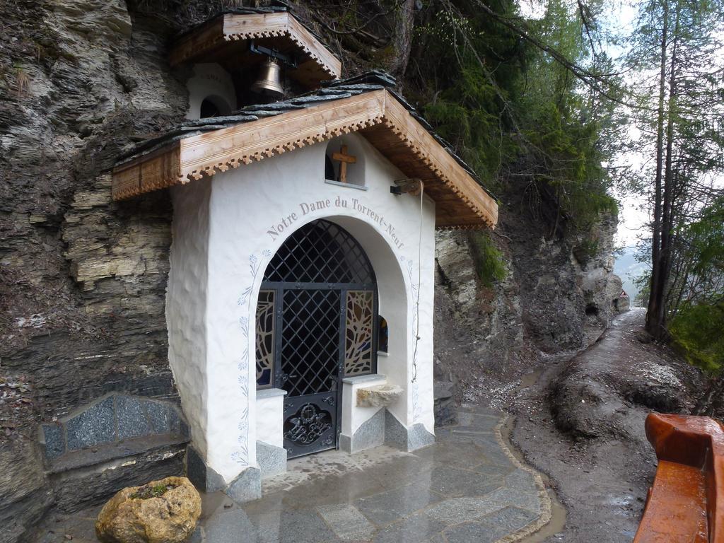 Bnb Valais - By La Sittelle Grimisuat Luaran gambar